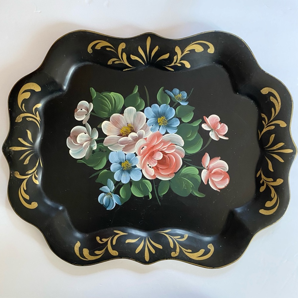 Vintage 1960s Tole Scallop Edge Metal Tray Flowers Roses - Picture 11 of 11